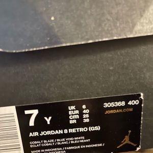 AIR JORDAN 8 RETRO (GS)
"Snowflake"